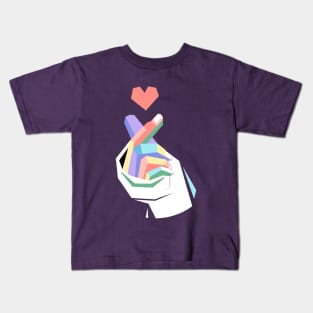 KPOP LOVE SIGN Kids T-Shirt